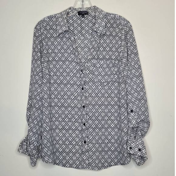 Limited Ashton fit button down lightweight blouse - medium - Picture 1 of 5